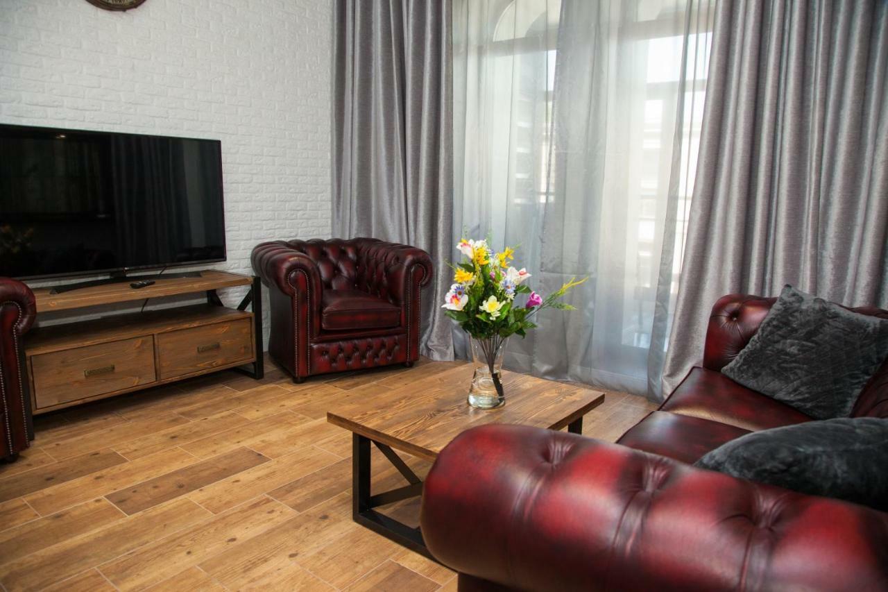 Vip Apartment On Lobanovskogo 19 Street Zaporizhia Exterior foto